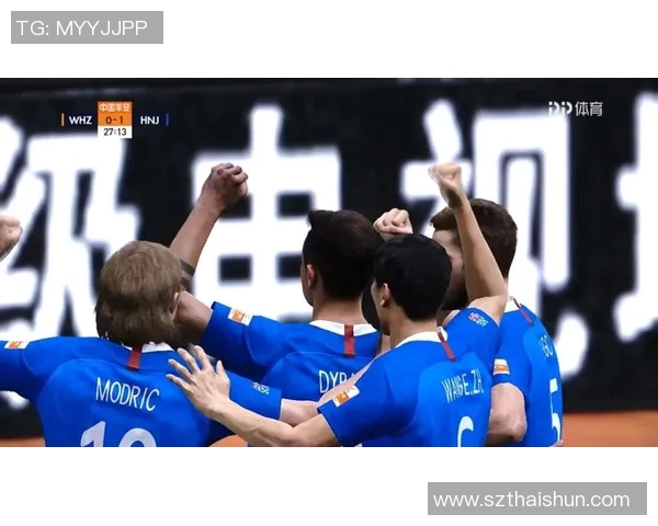 武汉卓尔迎战河南建业争夺中超联赛关键三分的激烈对决